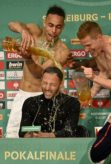 Beer shower for coach Domenico Tedesco