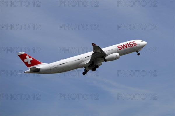 Flugzeug Swiss