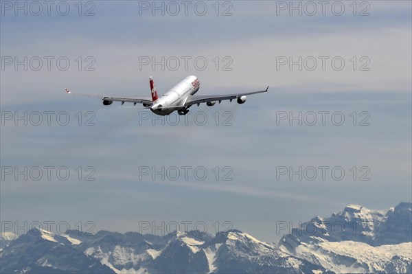 Flugzeug Swiss