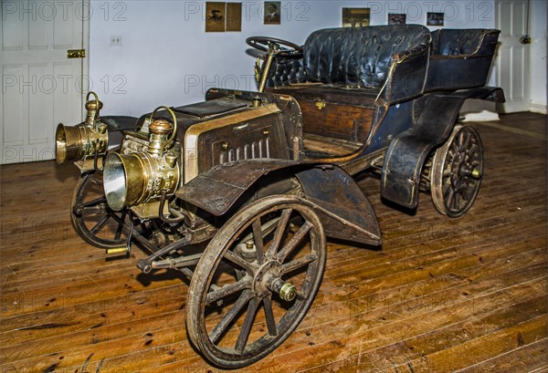 First car in Oudtshoorn