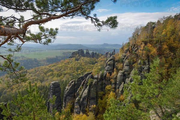 View from the ridge path of the Schrammsteine