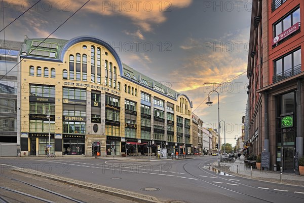 Hackesche Hoefe building at Hackischer Markt in the early morning