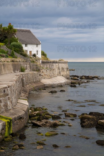 Fishermen's cottage with sea view