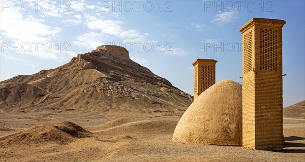 Towers of silence with air-cooled cistern