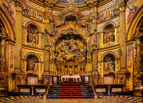 Main altar of San Salvador
