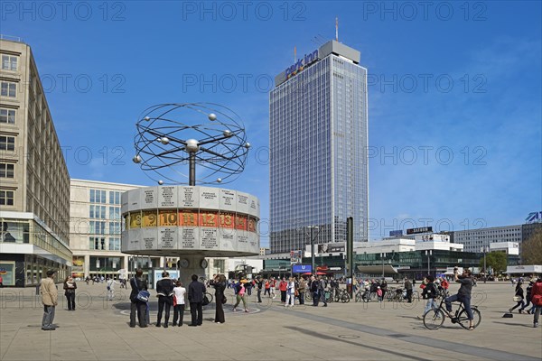 World Time Clock and Park Inn Hotel am Alexanderplatz