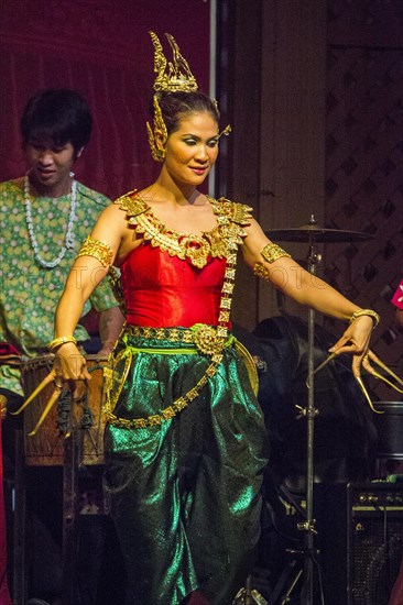 Thai dance performance