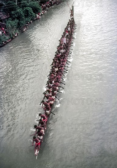 Snake Boat