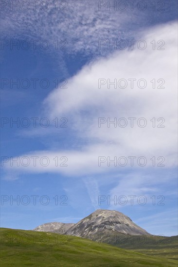 The view of the Jura from almost all directions is dominated by the three striking and easily recognisable Jura arches