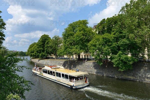 Excursion boat