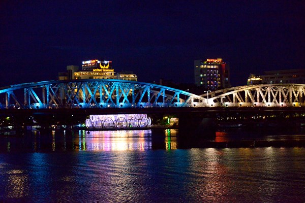 Truong Tien Bridge