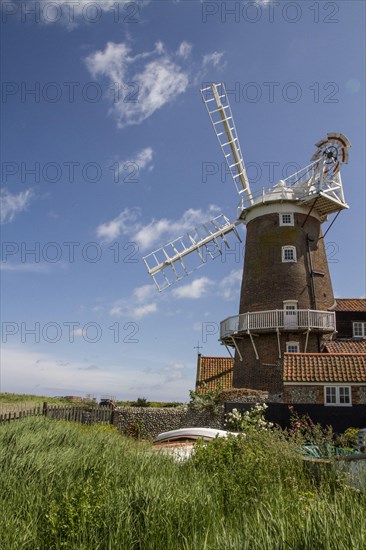 Cley Windmill dates from the early 18th Century and is a well-known landmark on the north Norfolk coast. It commands breathtaking views over the salt marshes to Blakeney Point and the sea