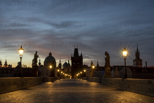 Karlsbruecke mit Altstaedter Brueckenturm