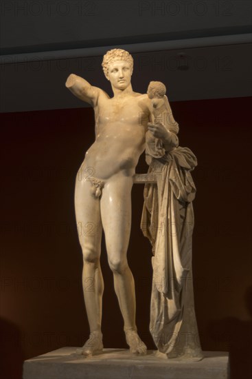 Athenian Praxiteles with boy Dionysus