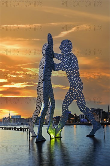 Molecule Men