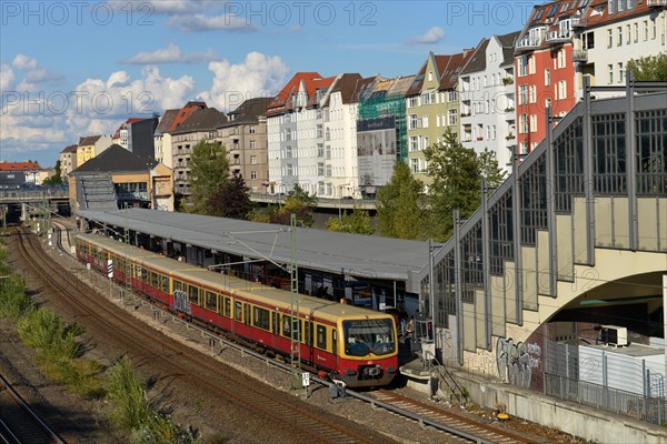 Messe Nord train station