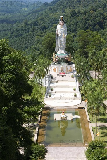 Guanyin statue