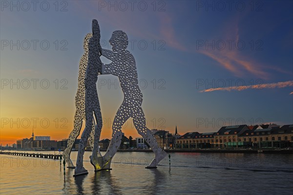 Molecule Men