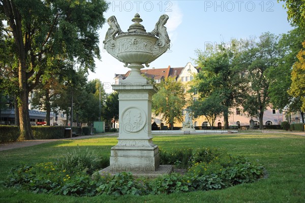 Renaissance lidded vase in the Robert Krekel plant in Biebrich