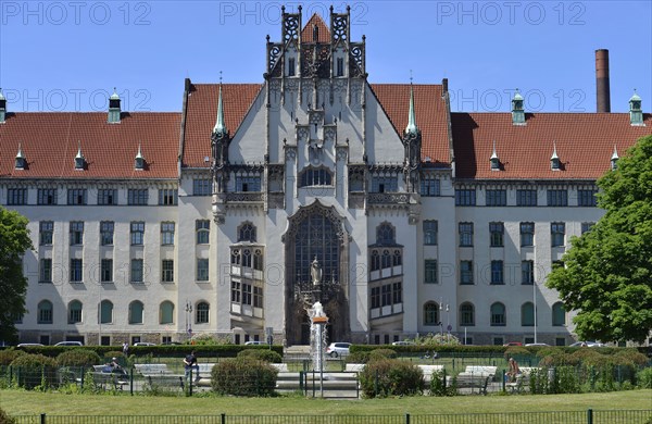 Weddingplatz Local Court