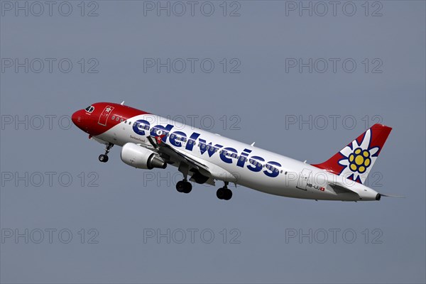 Flugzeug Edelweiss Air
