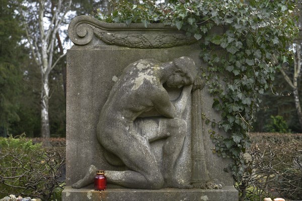 Mourning figure