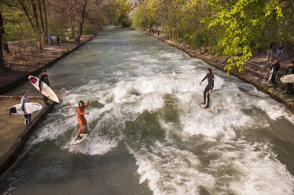 Surfers in the Eisbach