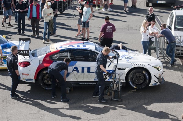 Race car BMW M6 GT3