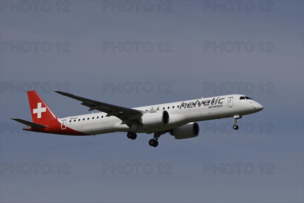 Flugzeug Helvetic Airways