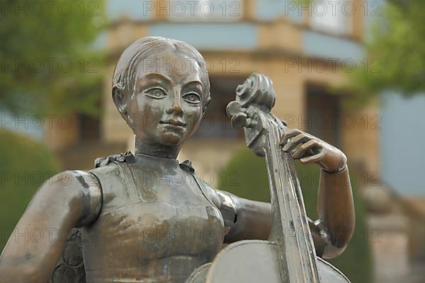 Detail with cello player from the Musikantenbrunnen