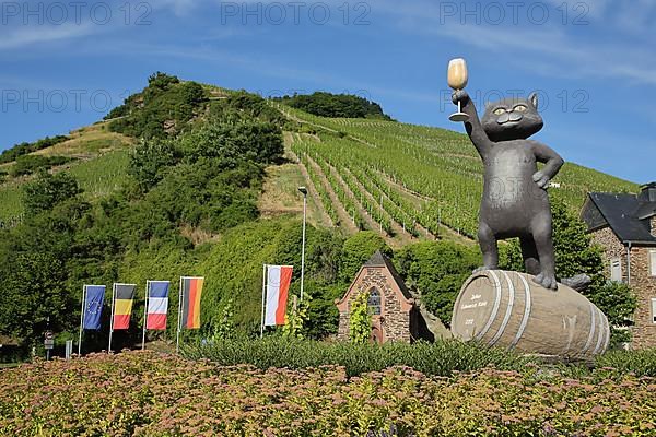The famous Black Cat as a symbol for the wine-growing region of Zell Schwarze Katz in Zell