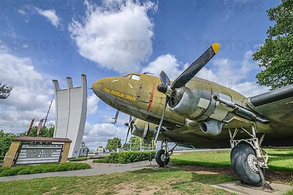 Sultana Bomber Douglas C-47 Dakota