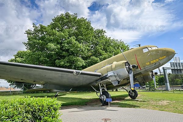 Sultana Bomber Douglas C-47 Dakota