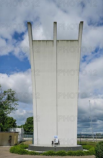 Airlift Monument