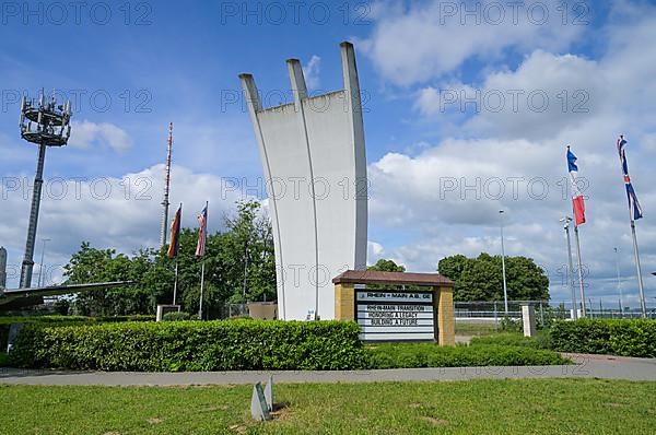 Airlift Monument