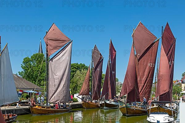 Zeesboote in the harbour