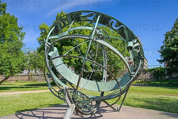 Equatorial sundial