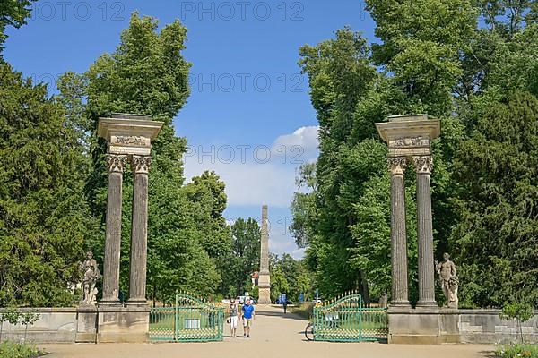 Obelisk portal