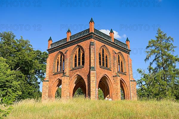 Court arbour