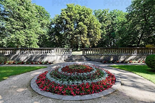 Round bed with flowers