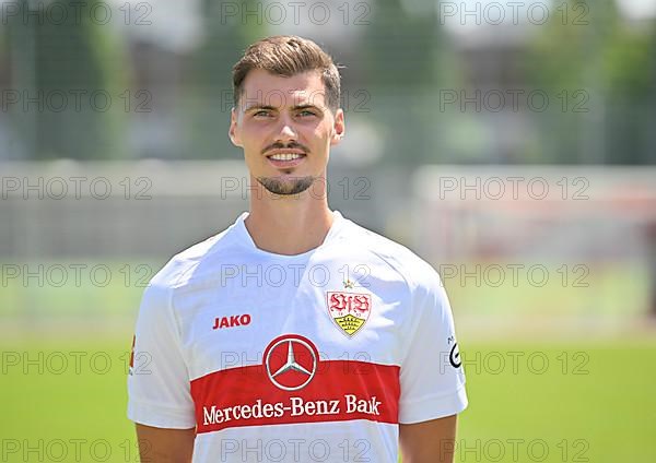 Pascal Stenzel VfB Stuttgart Portraittermin VfB Stuttgart 2022 2023 Licence Player Football 1. Bundesliga Men GER Stuttgart 05. 07. 2022