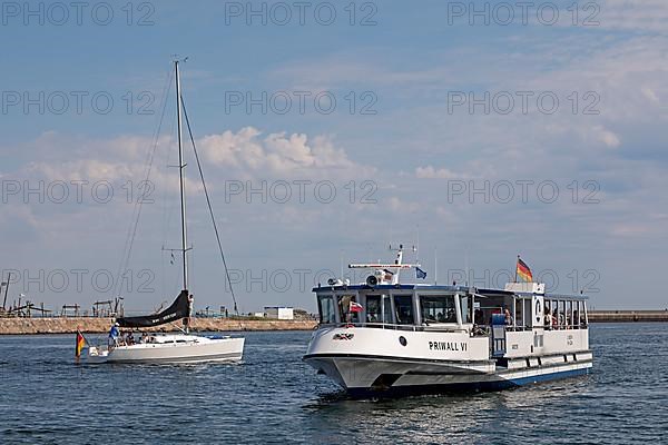 Sailing boat