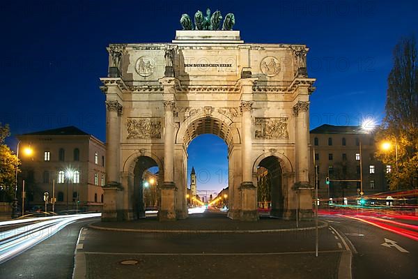 Siegestor illuminated in the evening