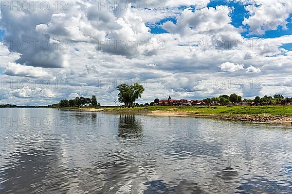 Elbe with a view of the town of Hitzacker