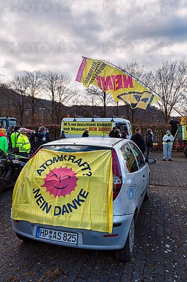 Banner Atomkraft Nein Danke on a car