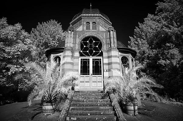 Pavilion Belvedere in Moorish style