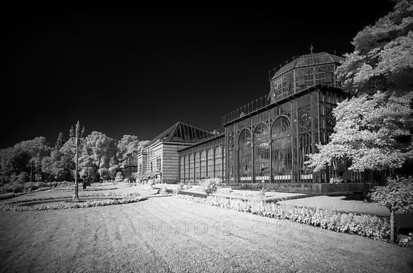 Moorish country house with garden