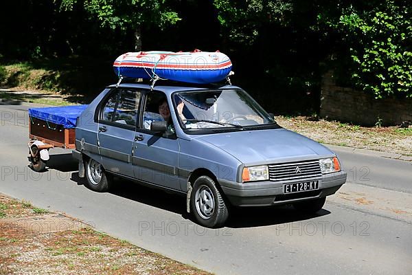 Citroen Axel with trailer