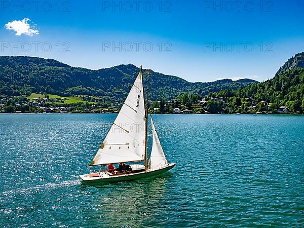 Sailing boat on the Wolfgangsee