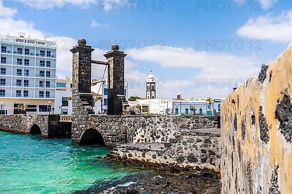 Stone bridge of the balls connecting city with San Gabriel Castle